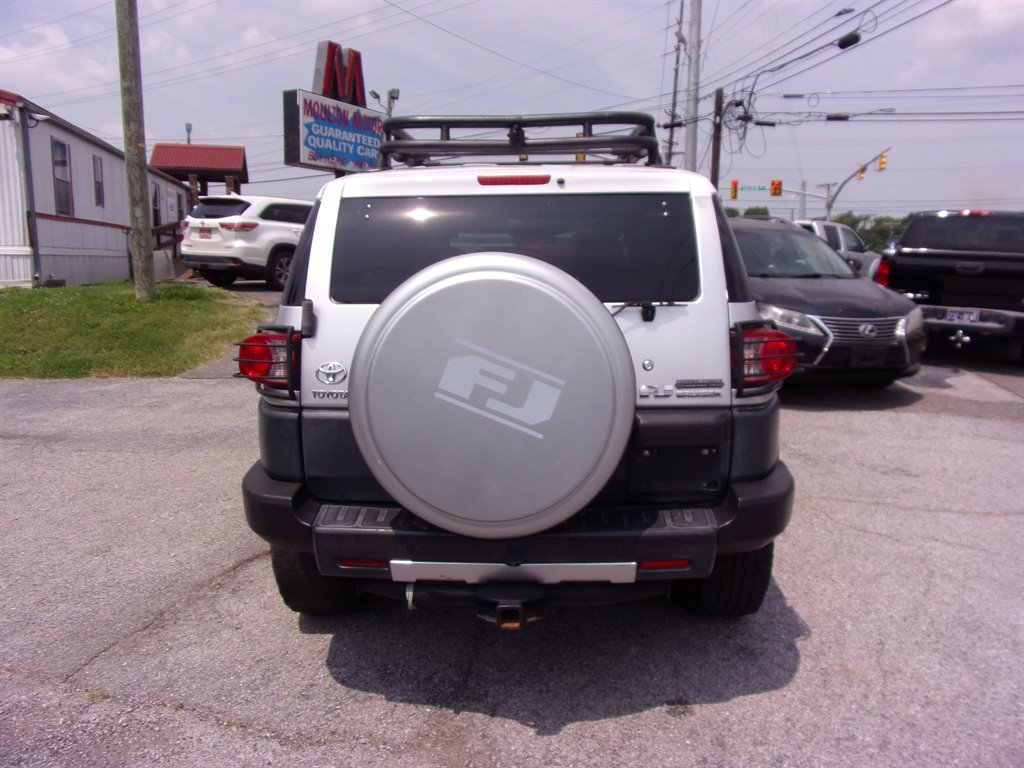2007 Toyota FJ Cruiser photo