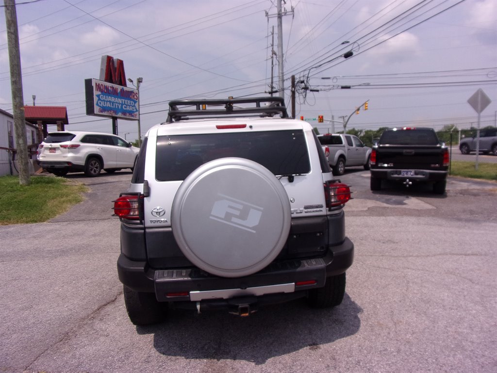 2007 Toyota FJ Cruiser photo