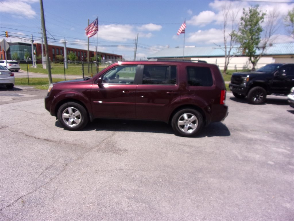 2011 Honda Pilot - $12,900