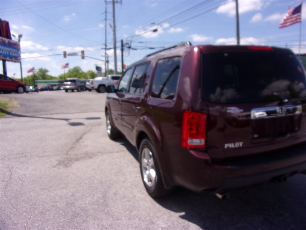2011 Honda Pilot - $12,900