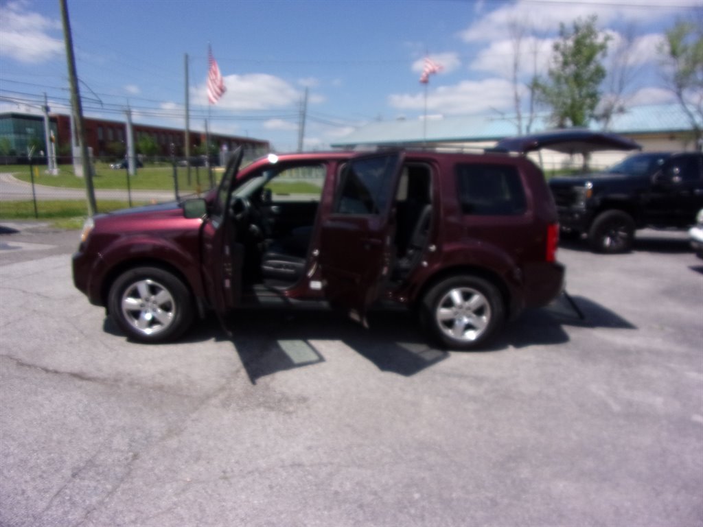 2011 Honda Pilot - $12,900
