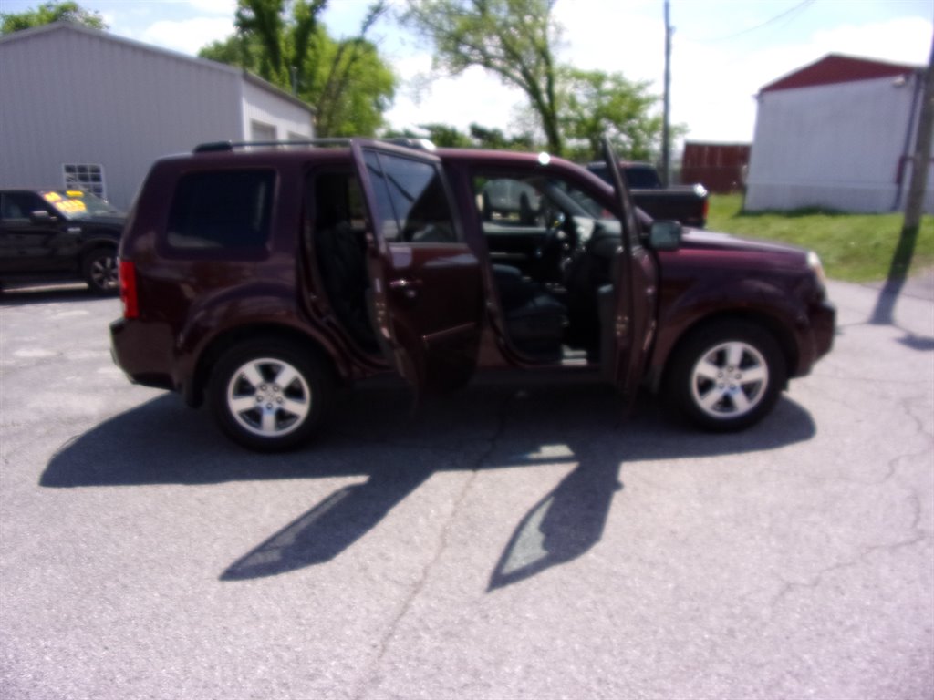 2011 Honda Pilot - $12,900