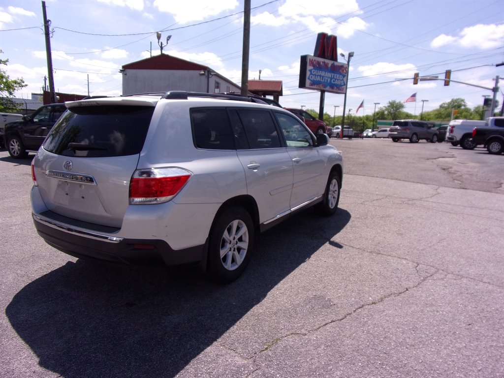 2013 Toyota Highlander photo