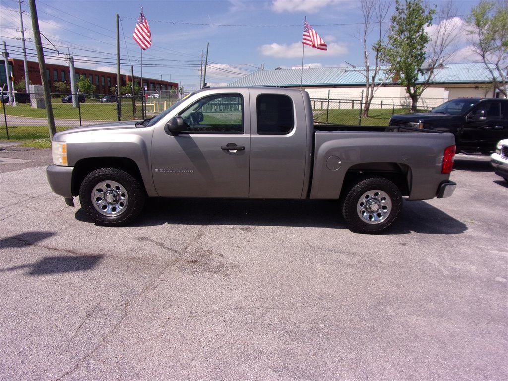 2007 Chevrolet Silverado 1500 Work Truck photo