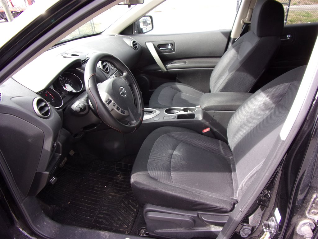 2015 Nissan Rogue - $8,950