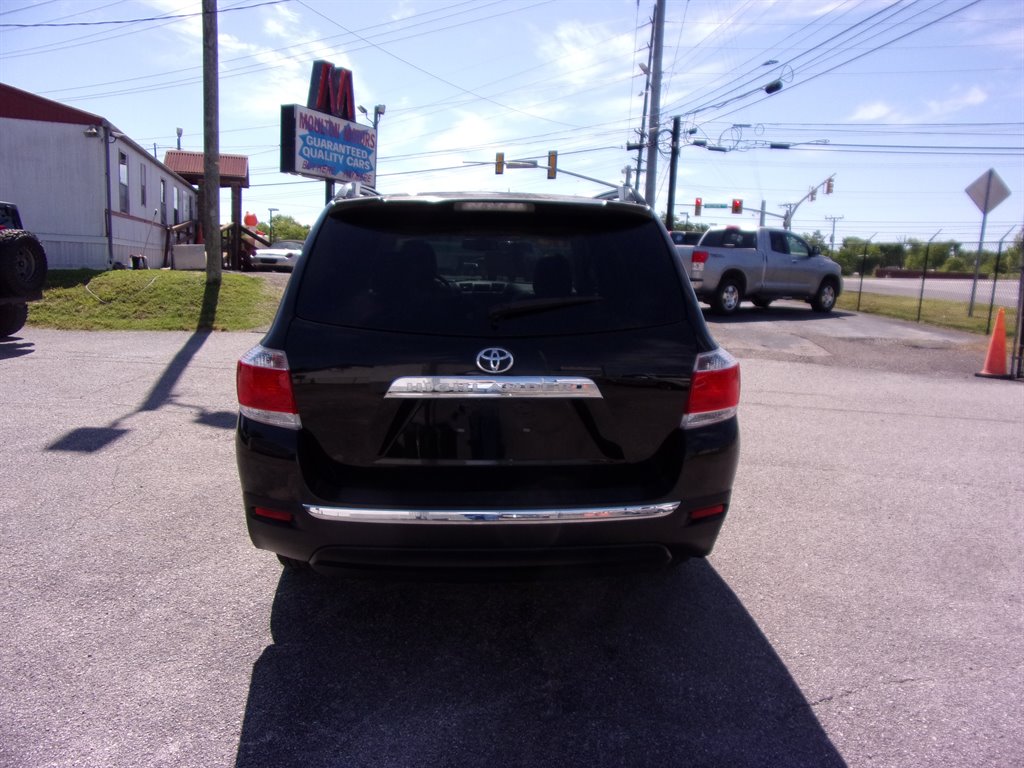 2013 Toyota Highlander - $14,900