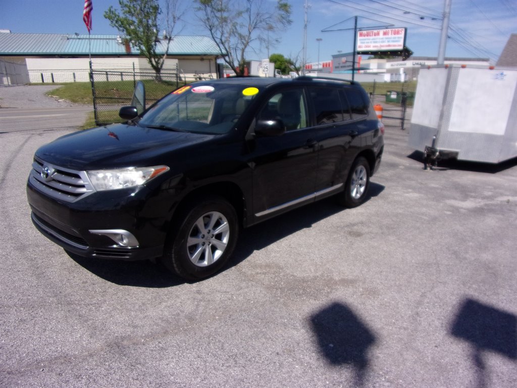 2013 Toyota Highlander - $14,900