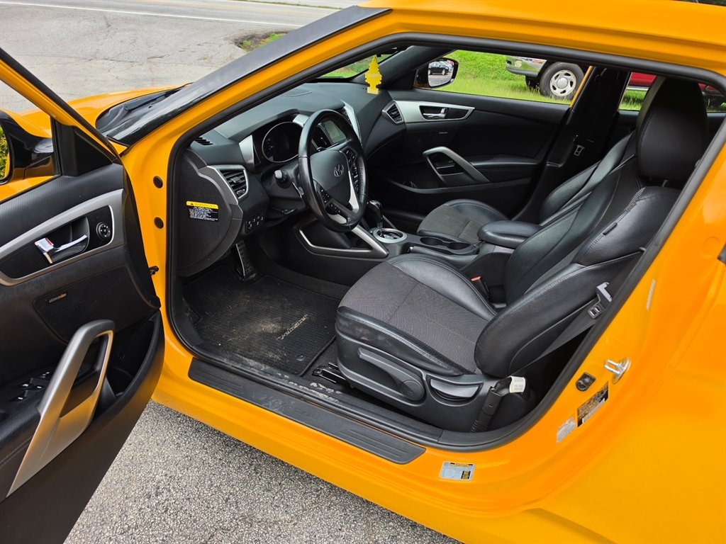 2016 Hyundai Veloster - $9,995