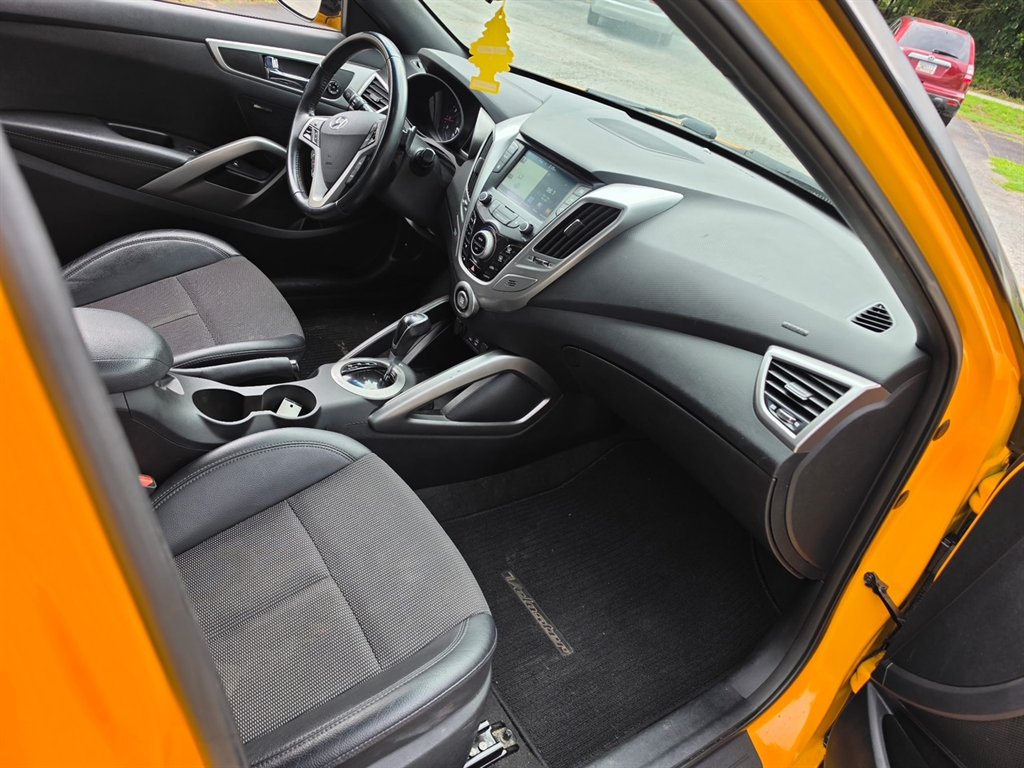 2016 Hyundai Veloster - $9,995