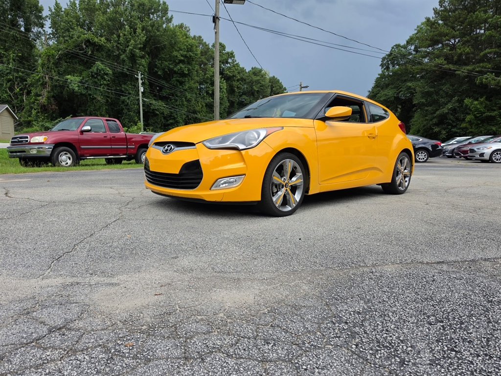 2016 Hyundai Veloster - $9,995
