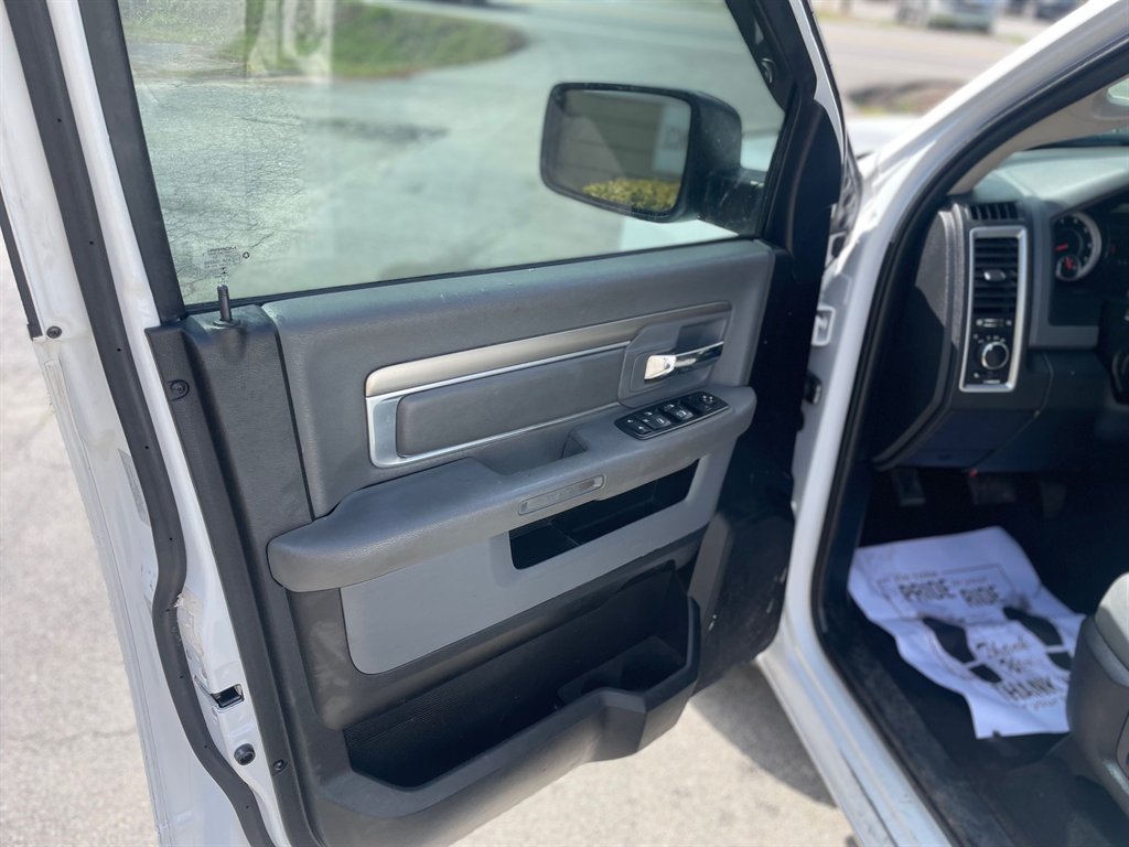 2016 Ram 1500 - $14,995