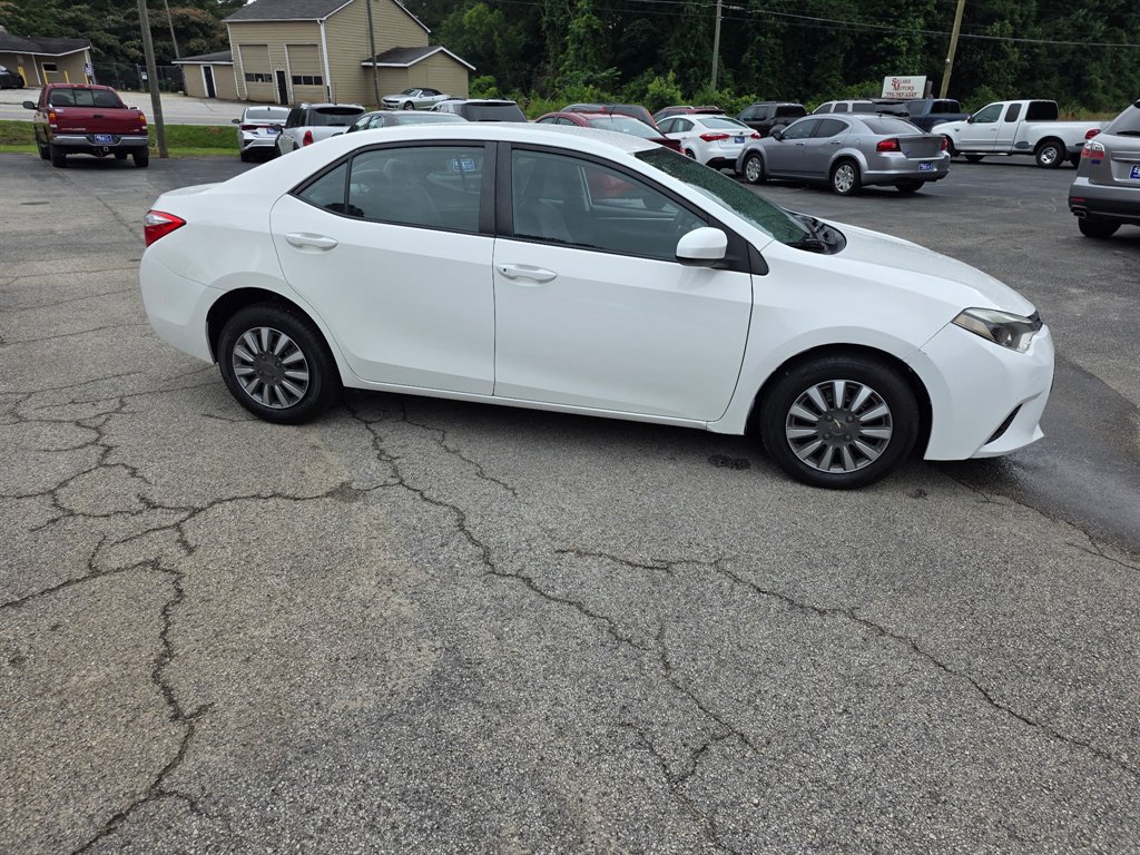 2016 Toyota Corolla - $10,995