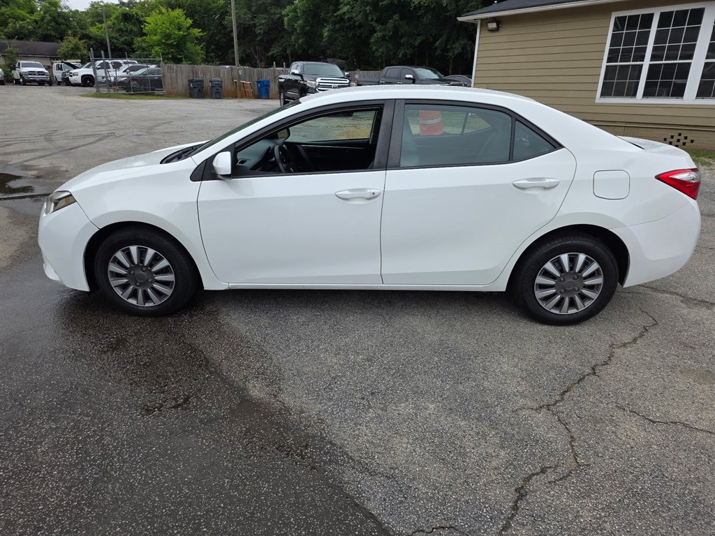 2016 Toyota Corolla - $10,995