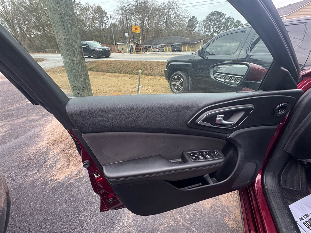 2015 Chrysler 200