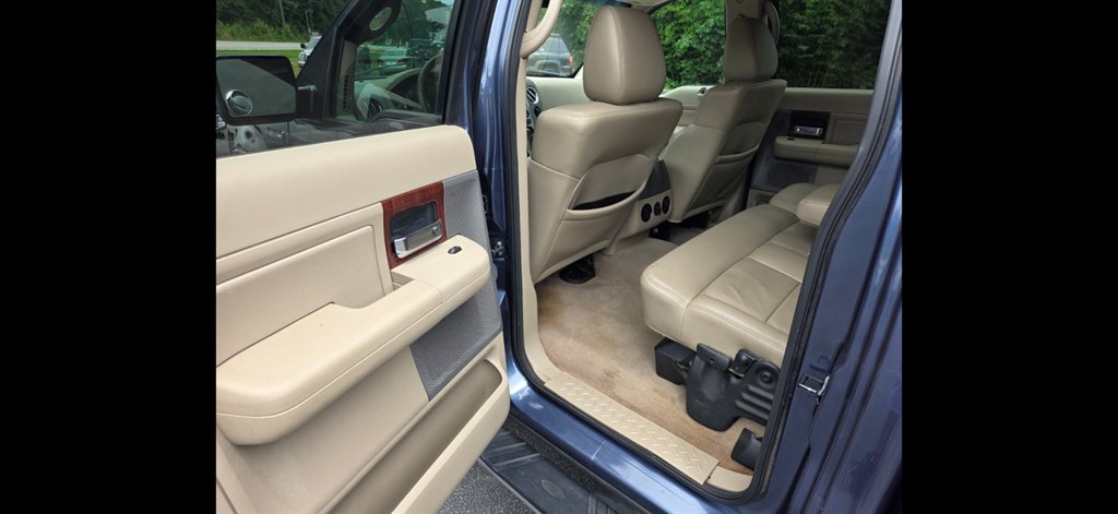 2006 Ford F-150 - $10,995