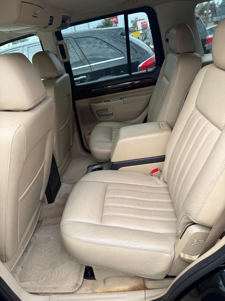 2005 Lincoln Aviator - $4,999