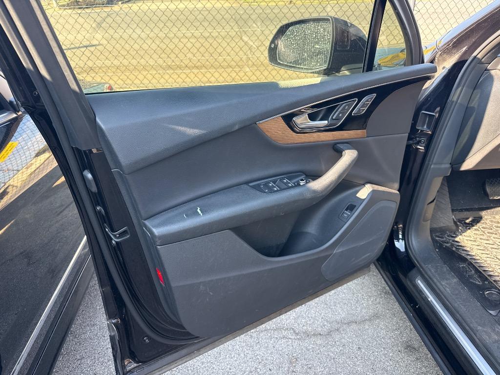 2017 Audi Q7 - $8,995