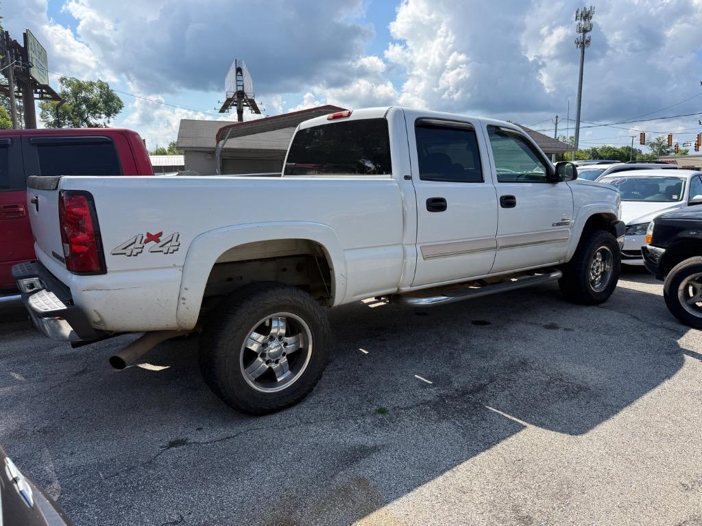 2005 Chevrolet Silverado - $7,595