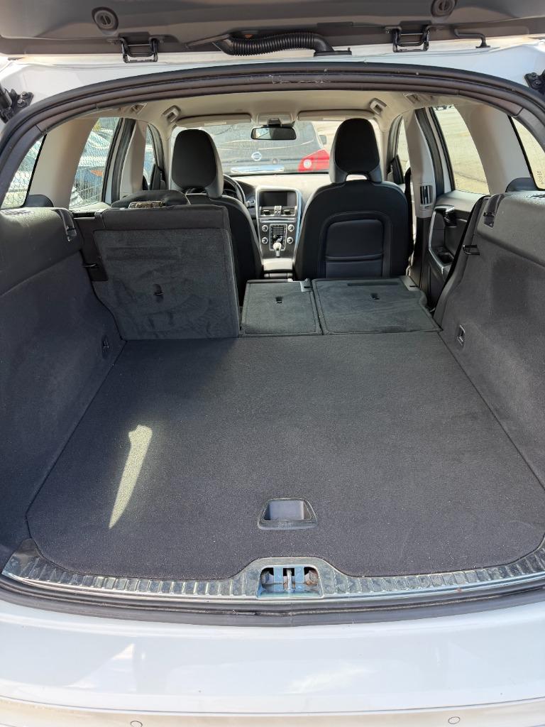2016 Volvo XC60 - $7,990