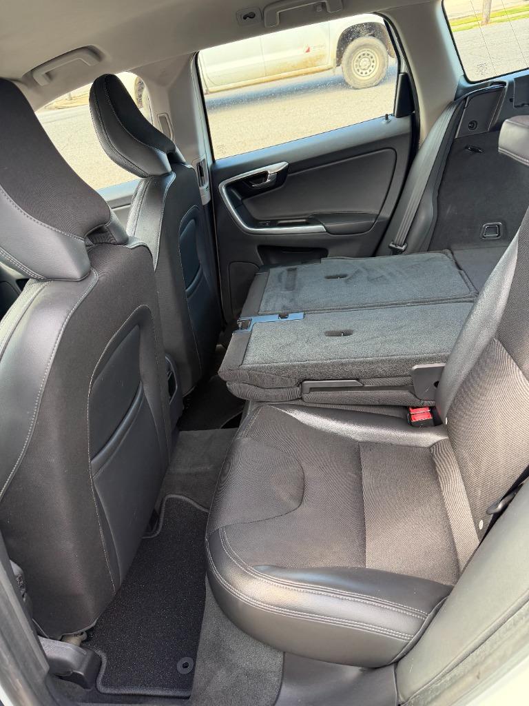 2016 Volvo XC60 - $7,990