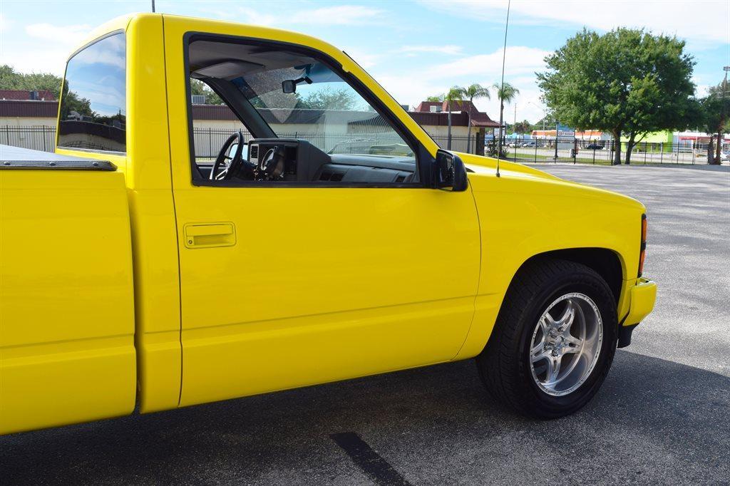 1993 Chevrolet RSX C1500 Cheyenne photo