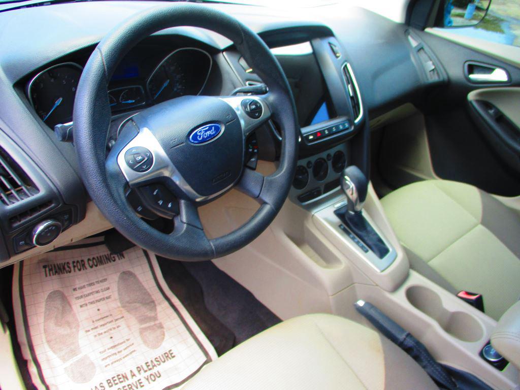 2013 Ford Focus SE photo