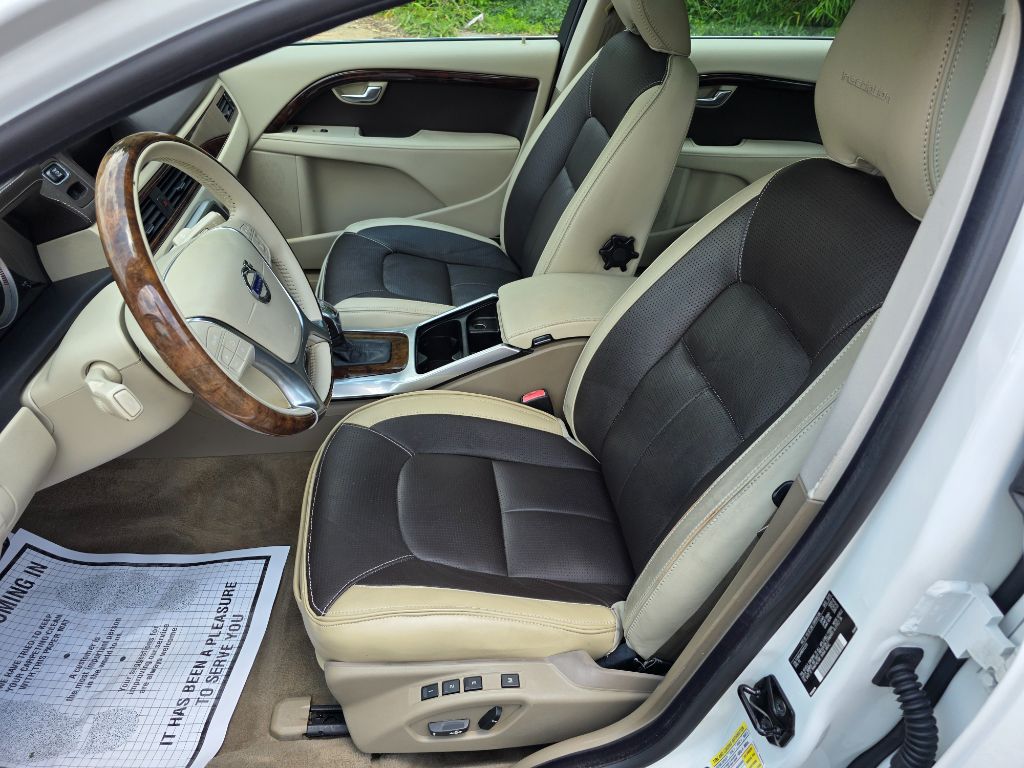 2013 Volvo S80 - $7,995
