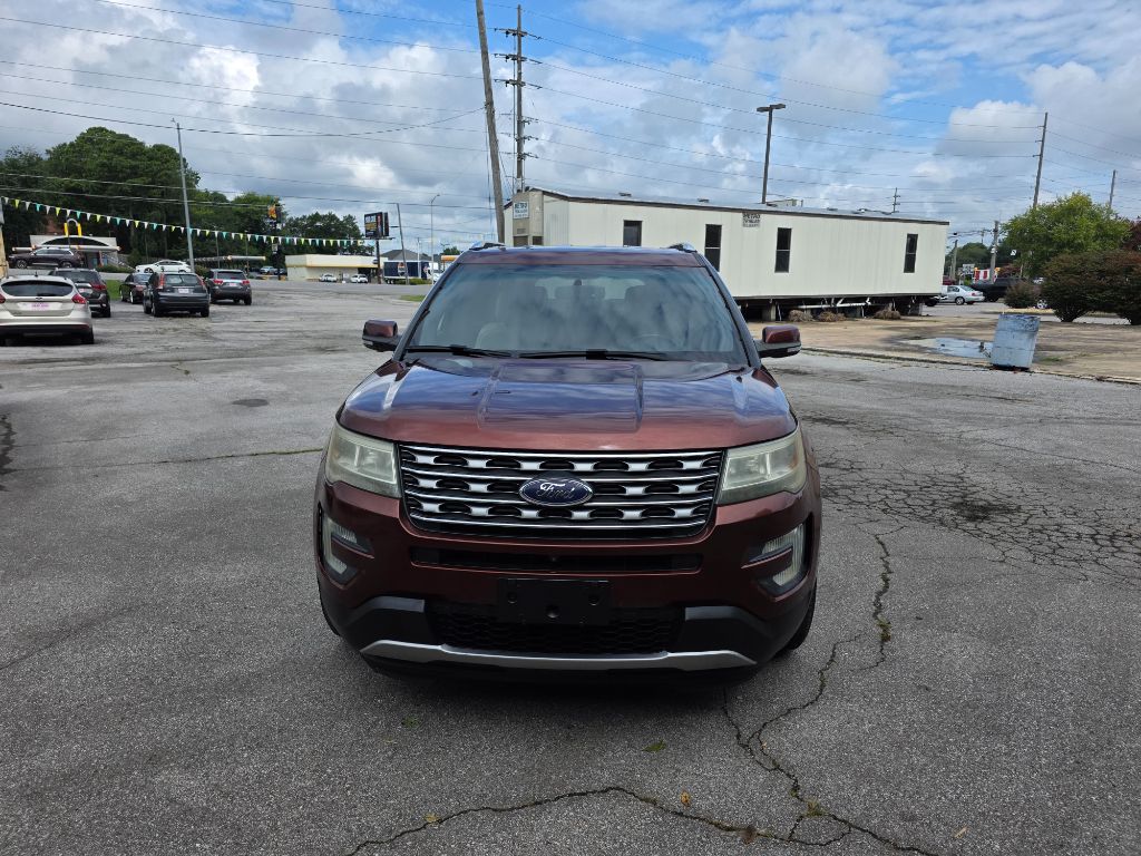 2016 Ford Explorer - $10,995