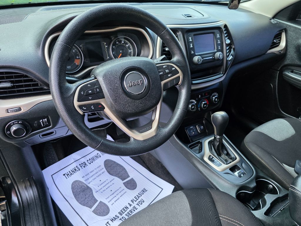 2015 Jeep Cherokee - $7,995