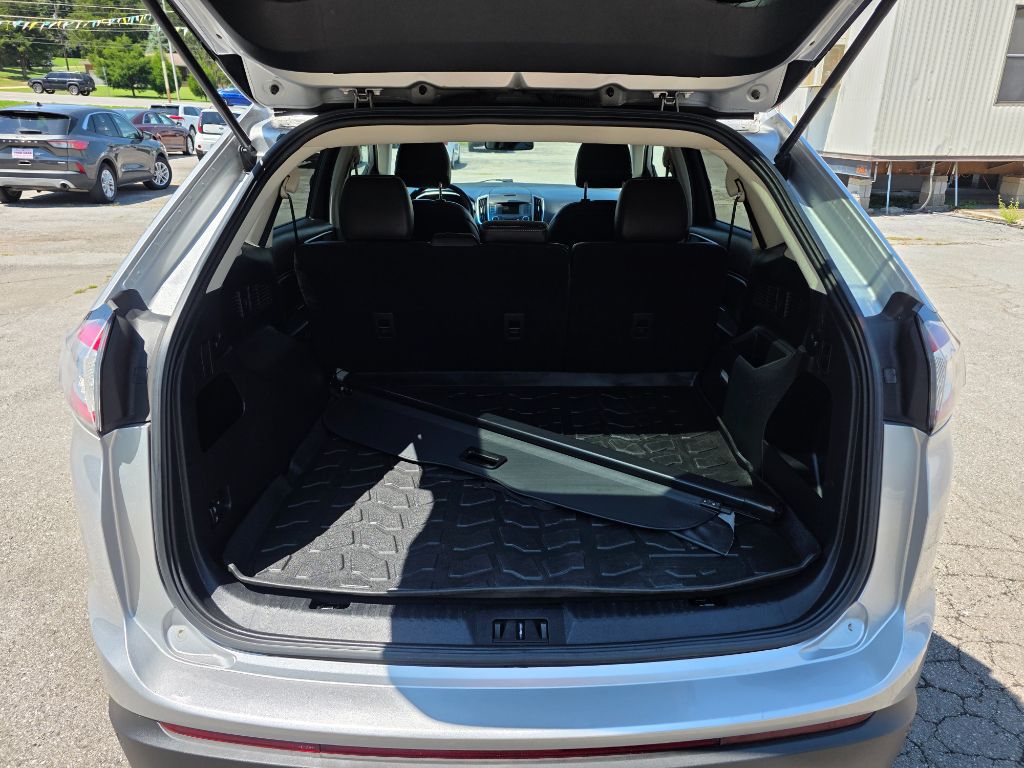 2015 Ford Edge - $7,995
