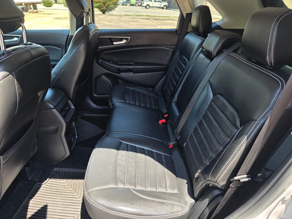 2015 Ford Edge - $7,995