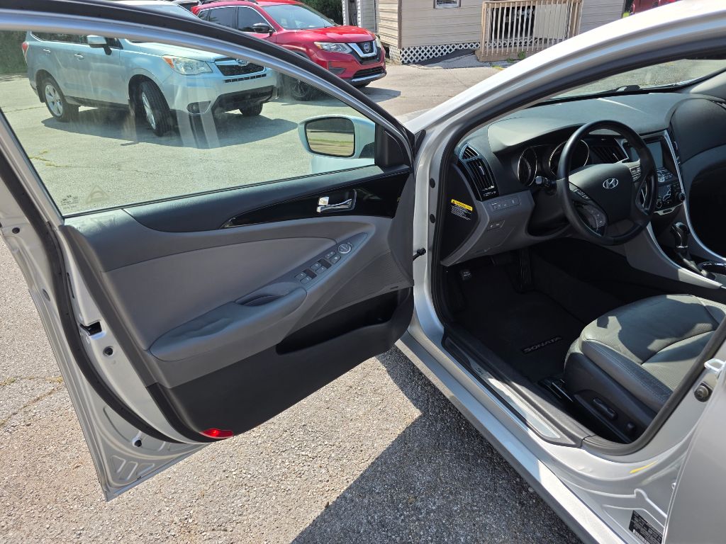 2013 Hyundai Sonata - $8,995