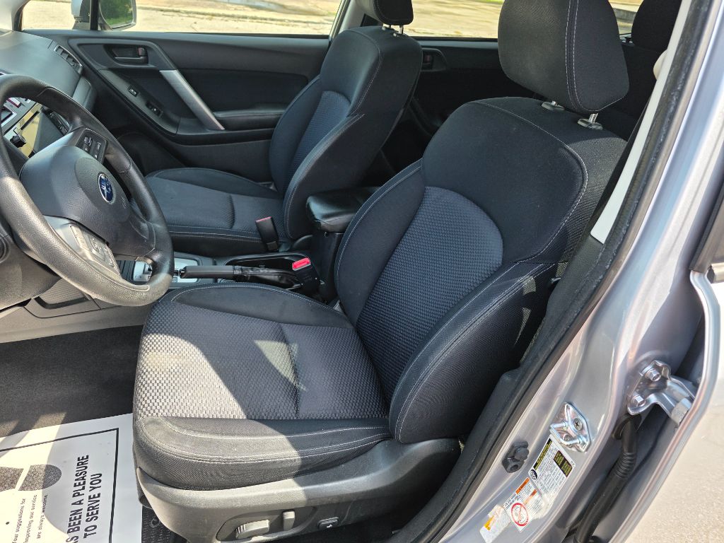 2016 Subaru Forester - $9,995