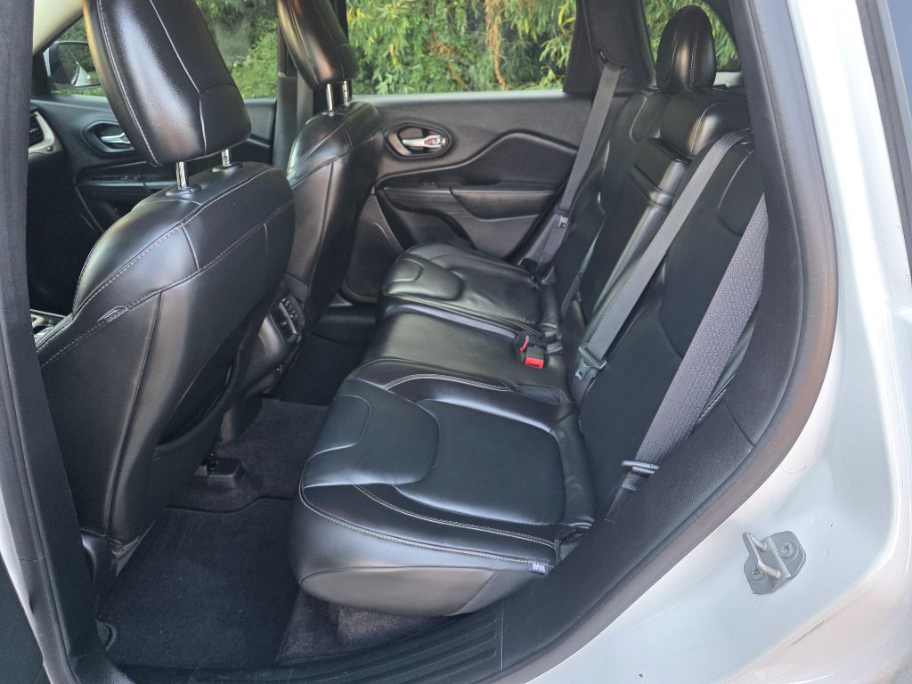2016 Jeep Cherokee - $9,995