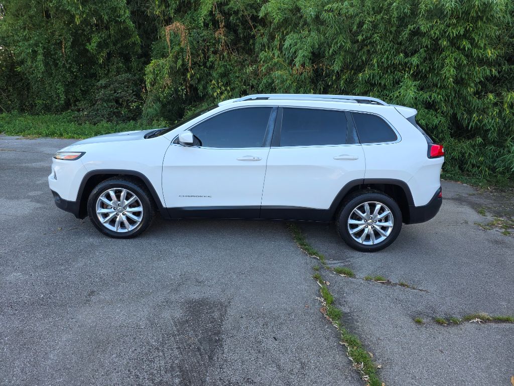 2016 Jeep Cherokee - $9,995
