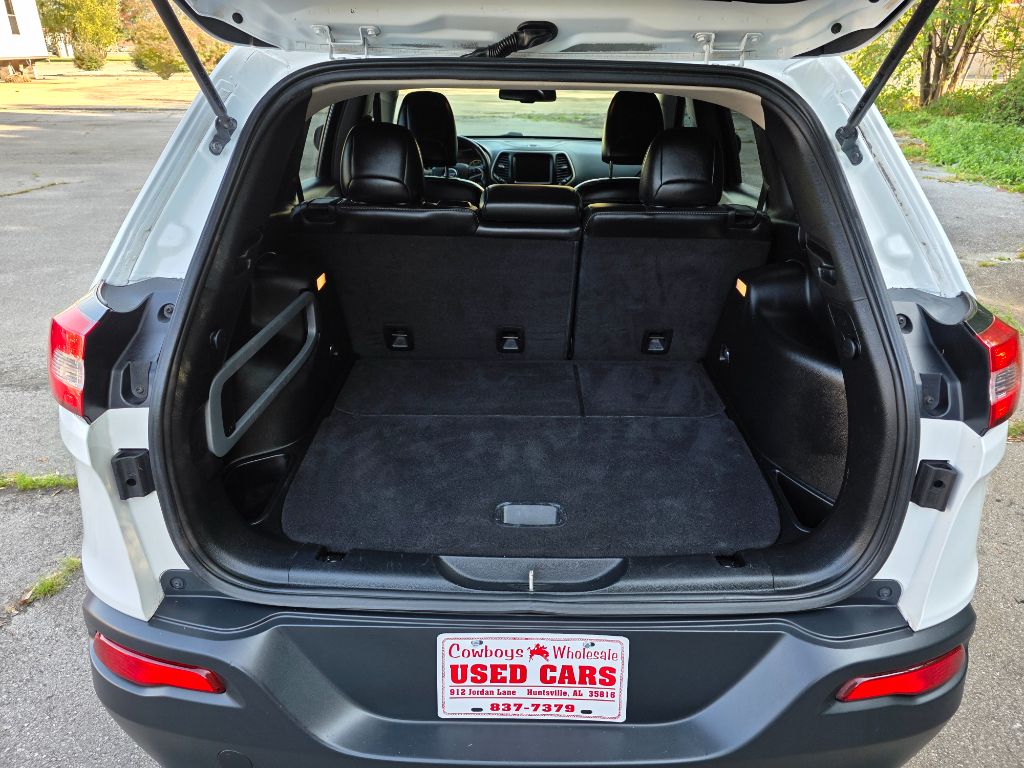 2016 Jeep Cherokee - $9,995