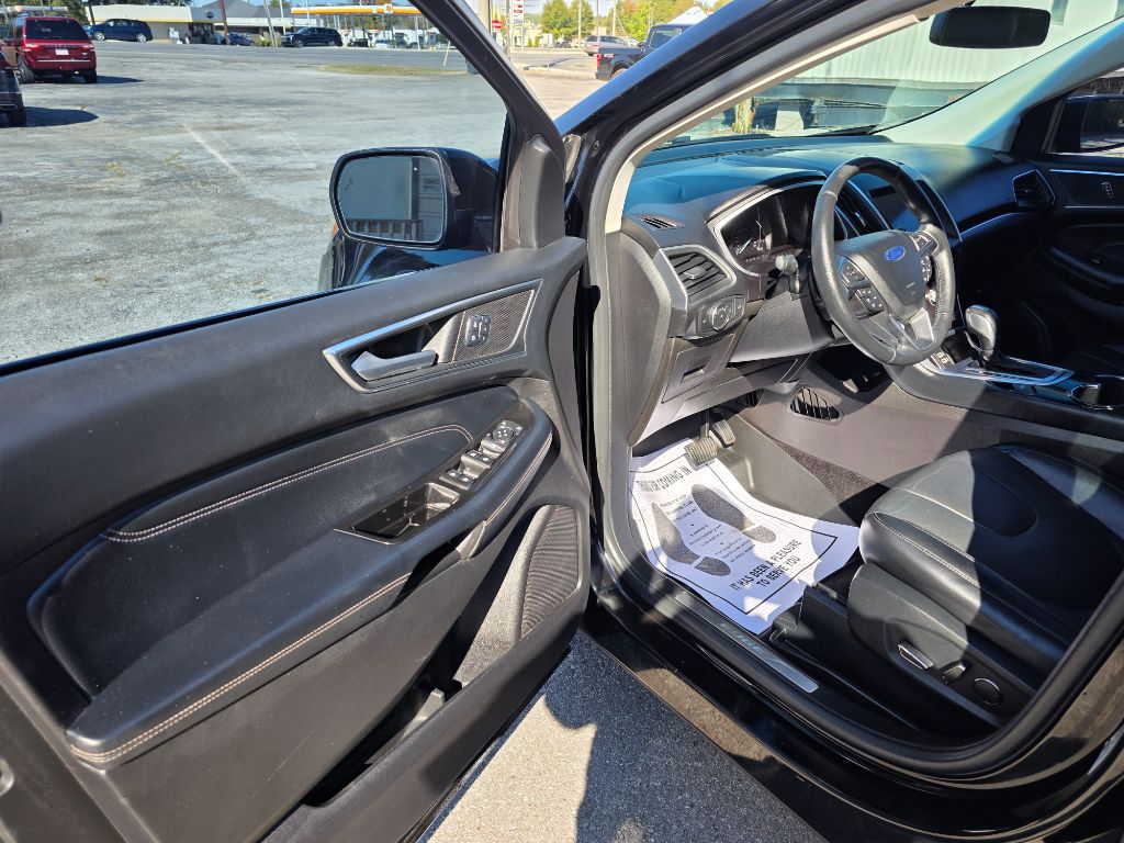 2017 Ford Edge - $9,995