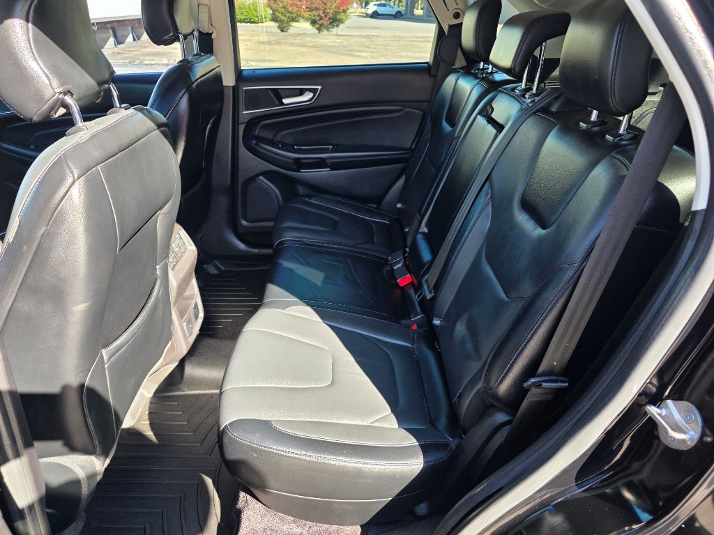 2017 Ford Edge - $9,995