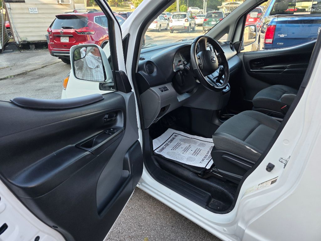 2015 Nissan NV200 - $8,995