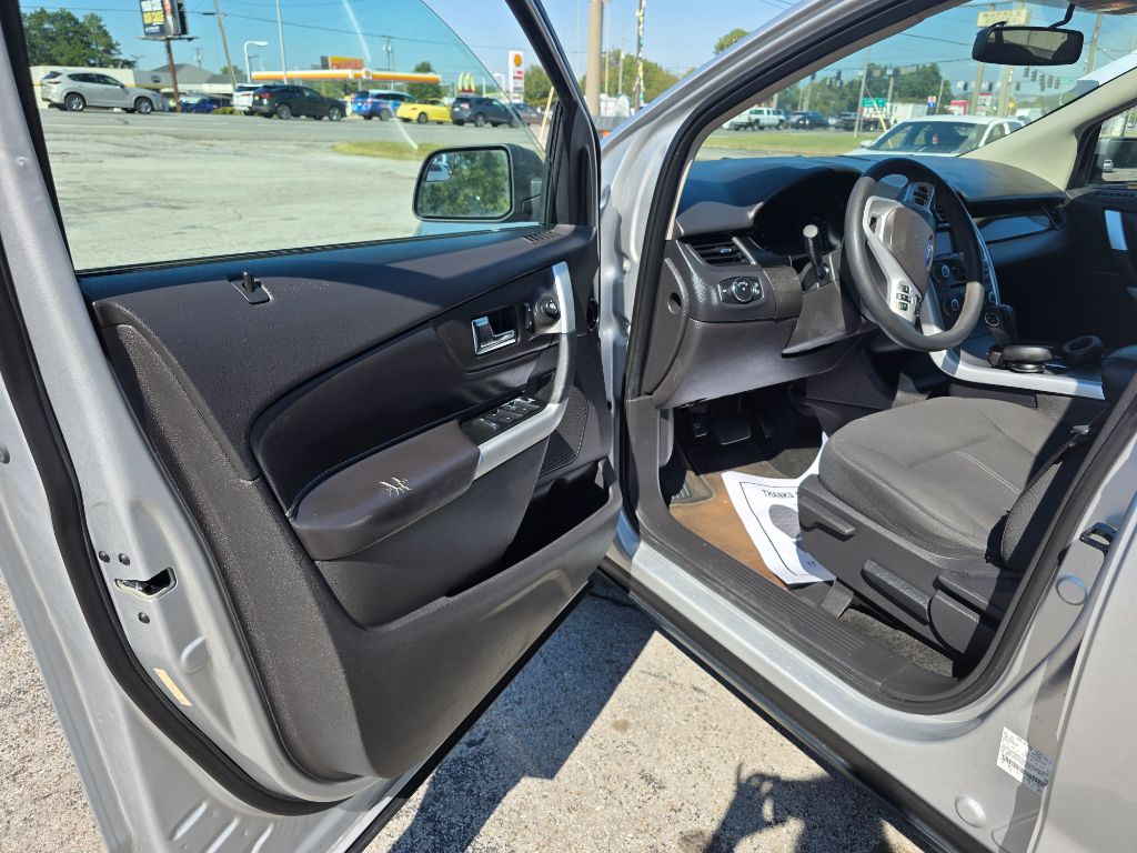 2013 Ford Edge - $9,995