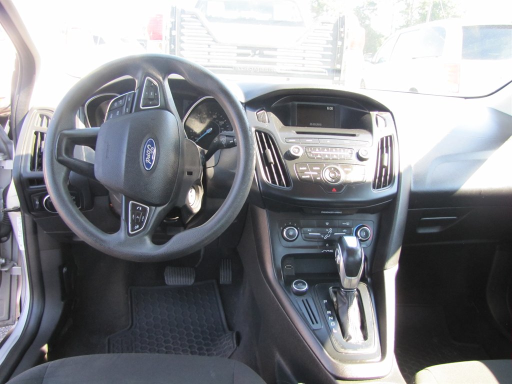 2015 Ford Focus - $6,995