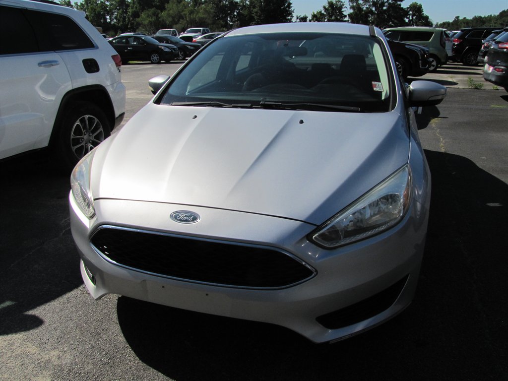 2015 Ford Focus - $6,995