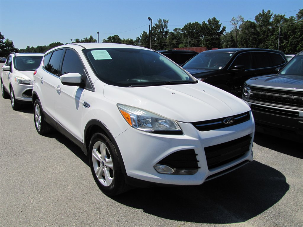 2015 Ford Escape - $7,995