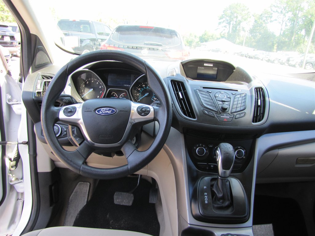 2015 Ford Escape - $7,995