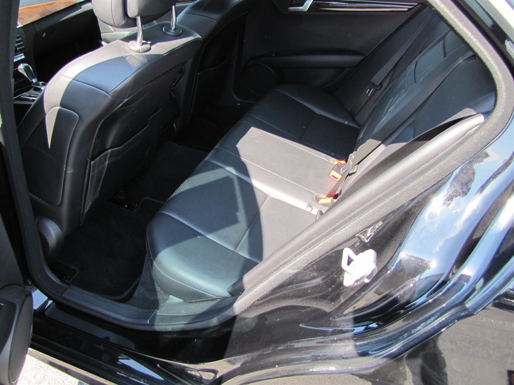 2014 Mercedes-Benz C-Class C250 Luxury photo