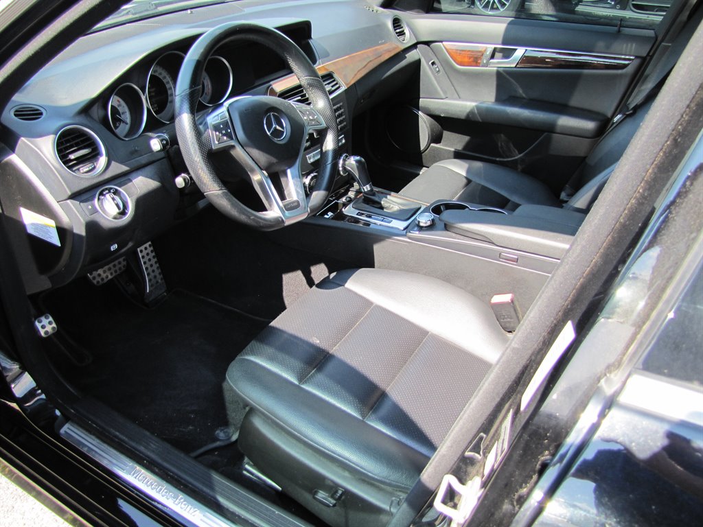 2014 Mercedes-Benz C-Class C250 Luxury photo