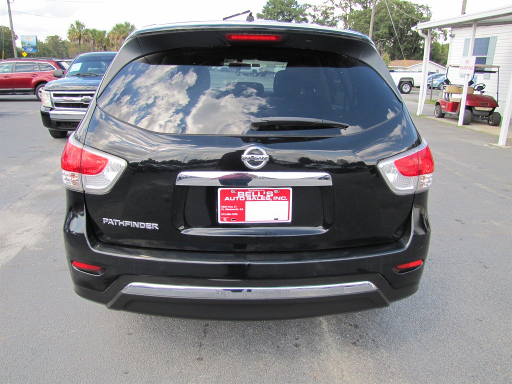 2013 Nissan Pathfinder S photo