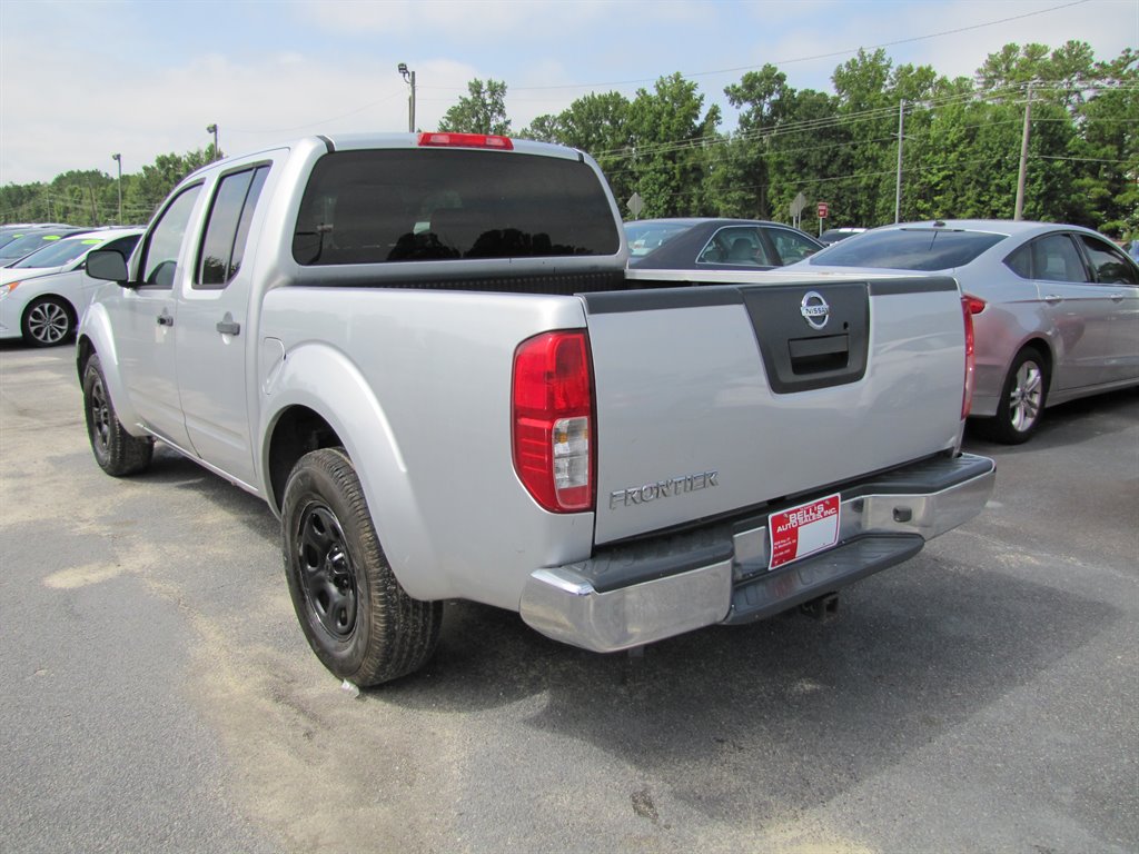 2011 Nissan Frontier S photo