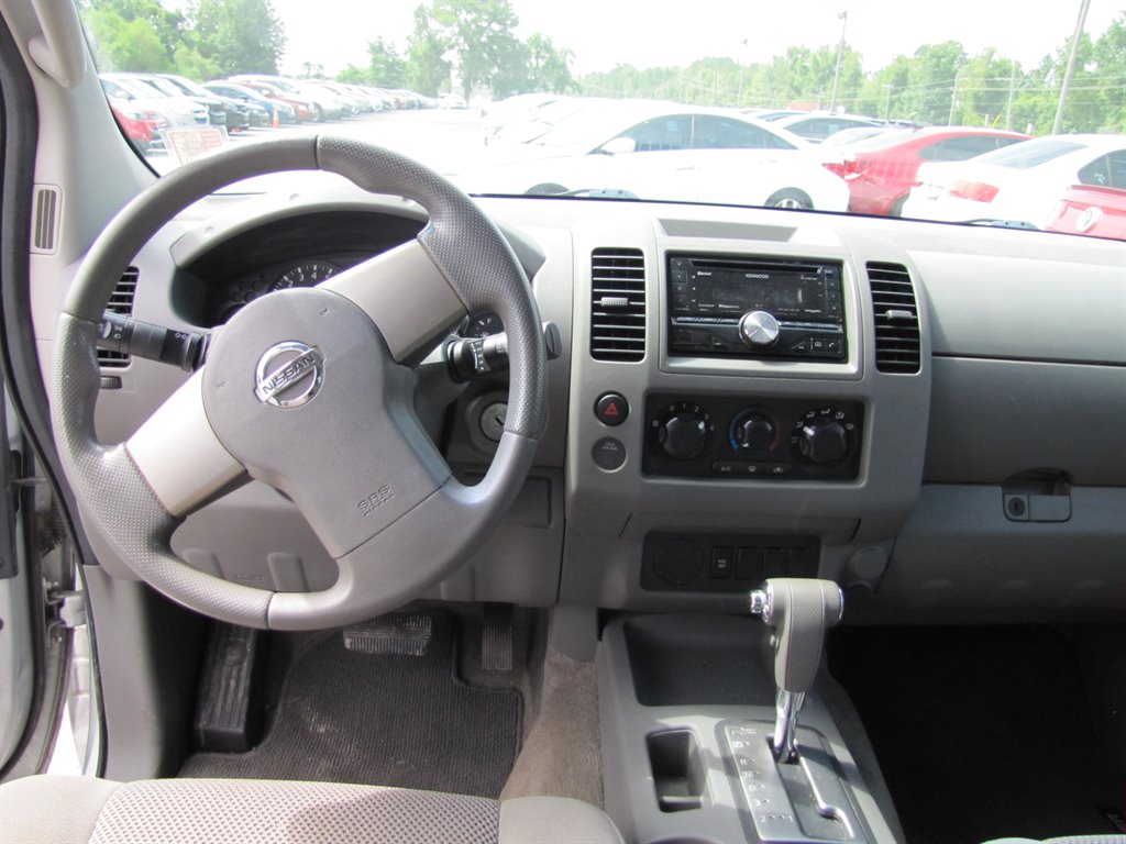 2011 Nissan Frontier S photo