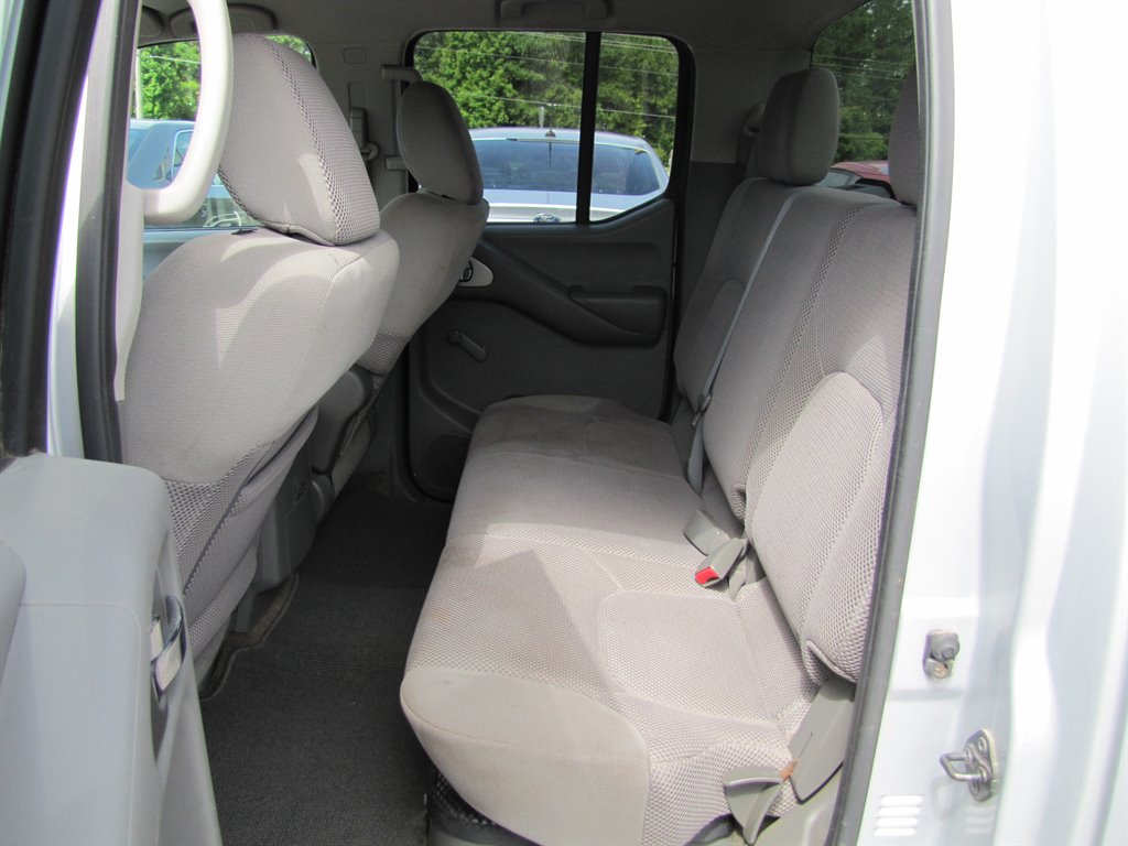 2011 Nissan Frontier S photo